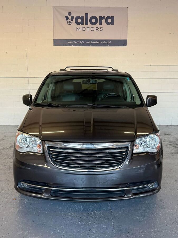 2016 CHRYSLER Town and Country