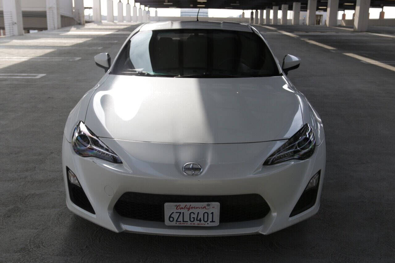 2013 TOYOTA Scion