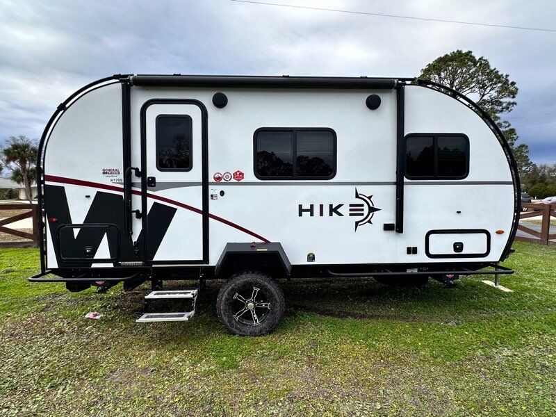 2022 WINNEBAGO OF INDIANA Hike