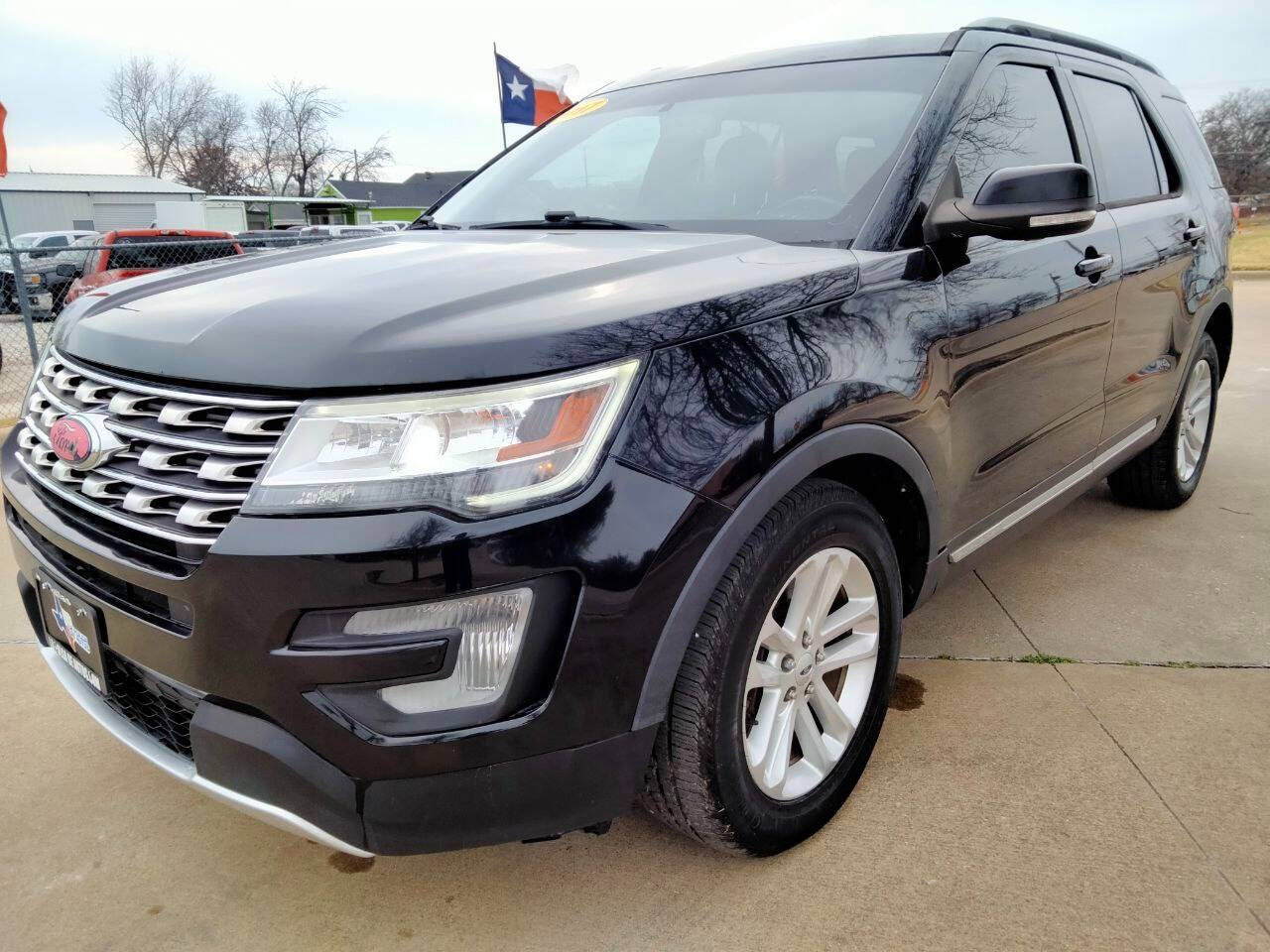 2017 FORD Explorer