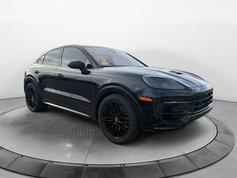 2024 PORSCHE Cayenne