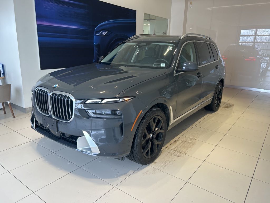 2023 BMW X7
