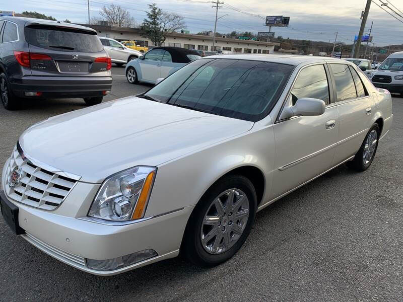 2011 CADILLAC DTS