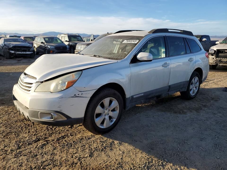 2011 SUBARU Outback