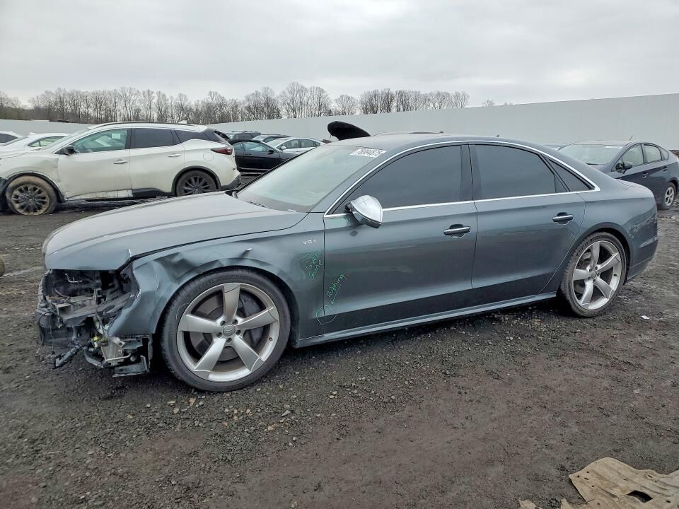 Audi S8