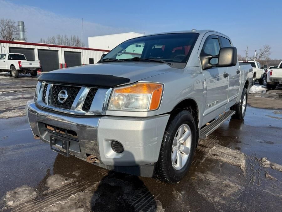 2015 NISSAN Titan