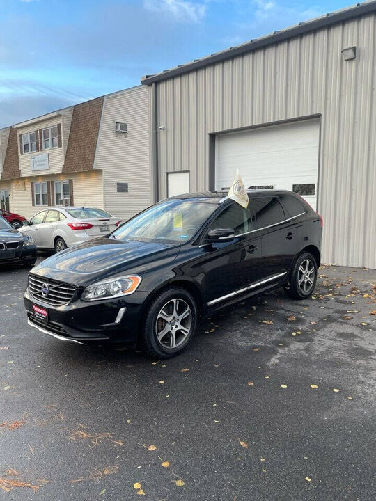 2015 VOLVO XC60