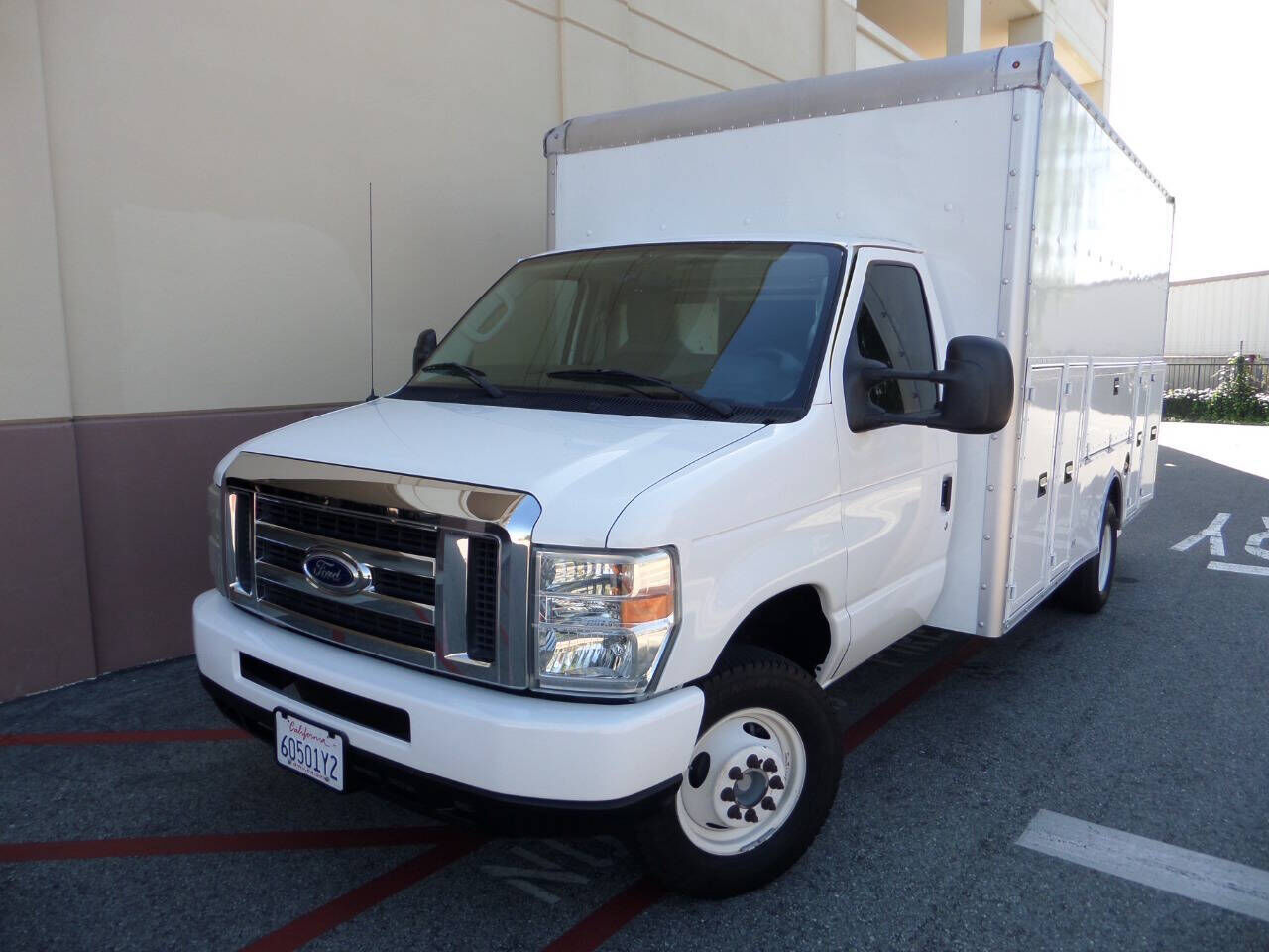 2014 FORD E-450