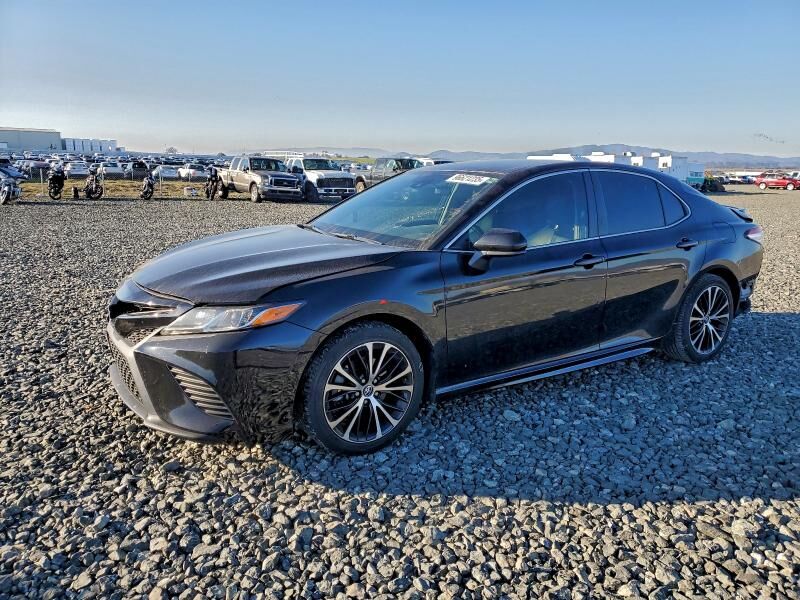 2020 TOYOTA Camry
