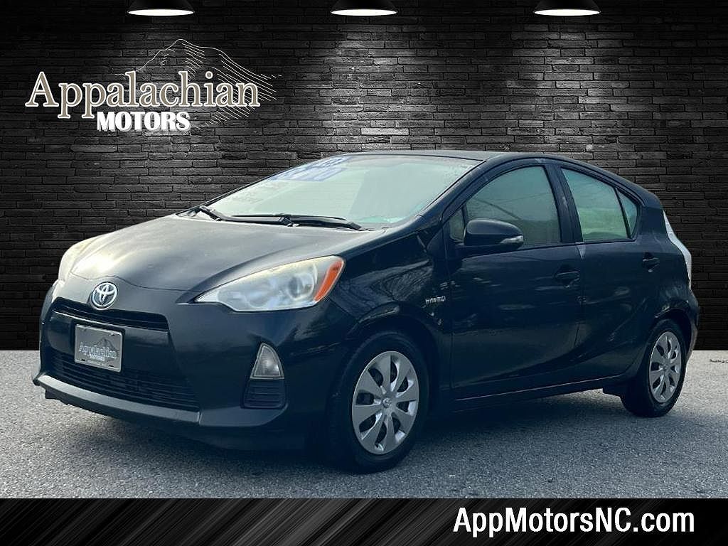 2013 TOYOTA Prius
