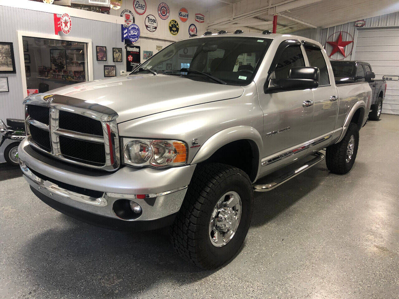 2005 DODGE Ram