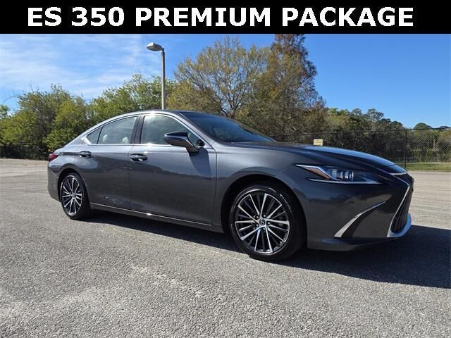 2025 LEXUS ES