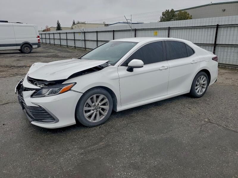 2022 TOYOTA Camry