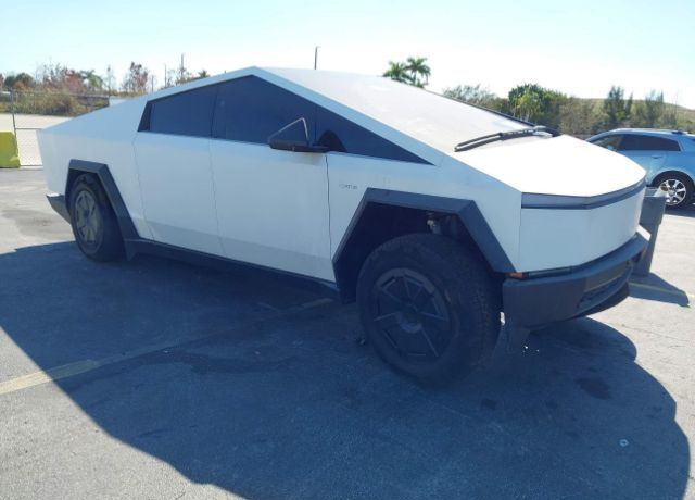 2025 TESLA Cybertruck