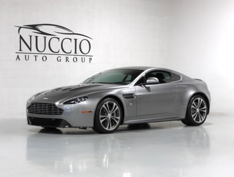 Aston Martin V12 Vantage