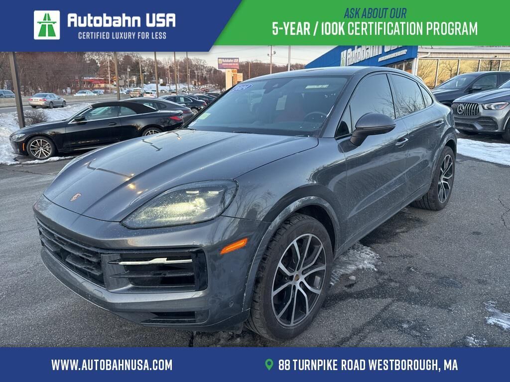 2024 PORSCHE Cayenne