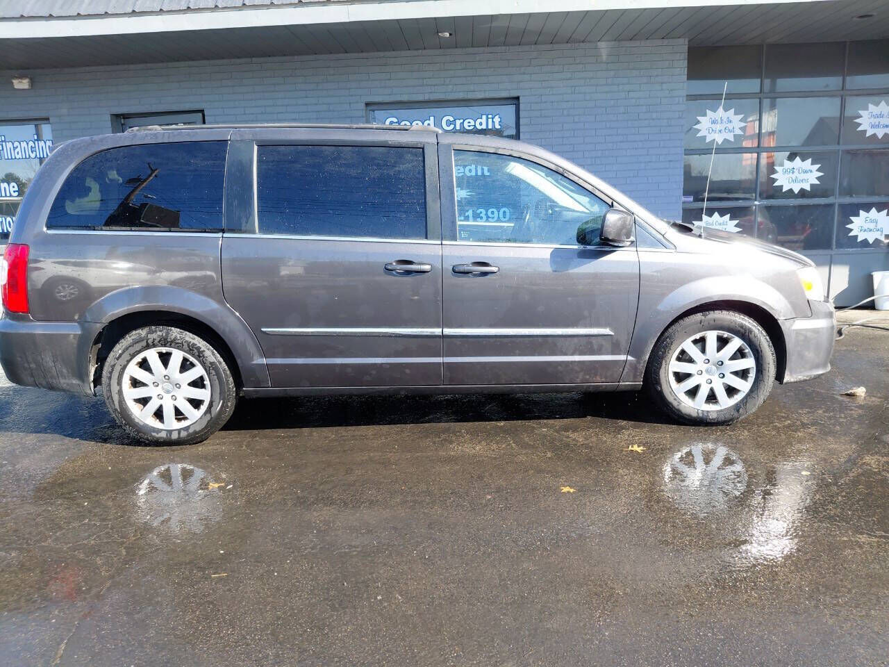 2016 CHRYSLER Town and Country