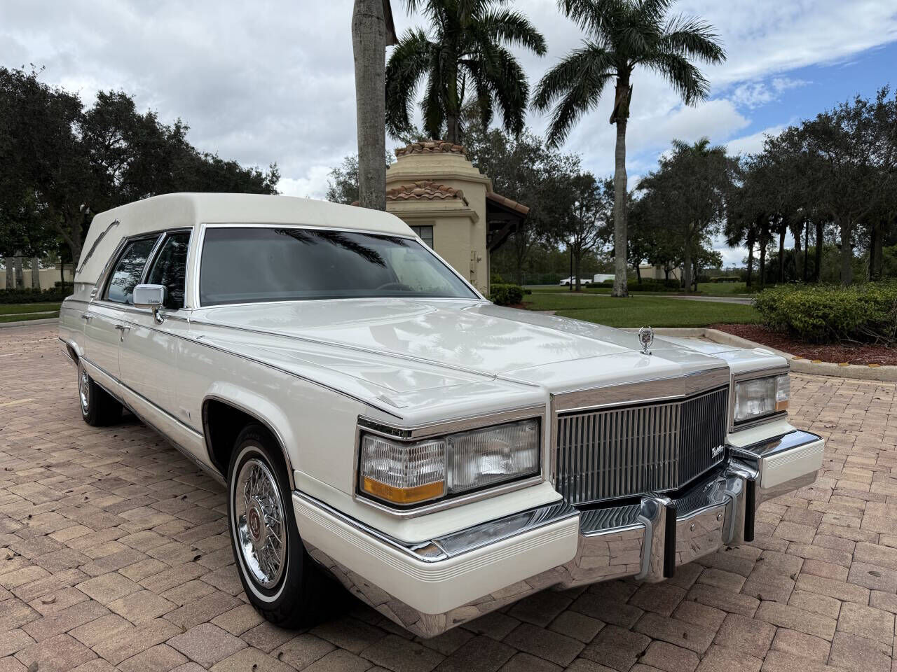 1992 CADILLAC Brougham