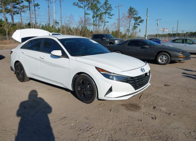 2022 HYUNDAI Elantra