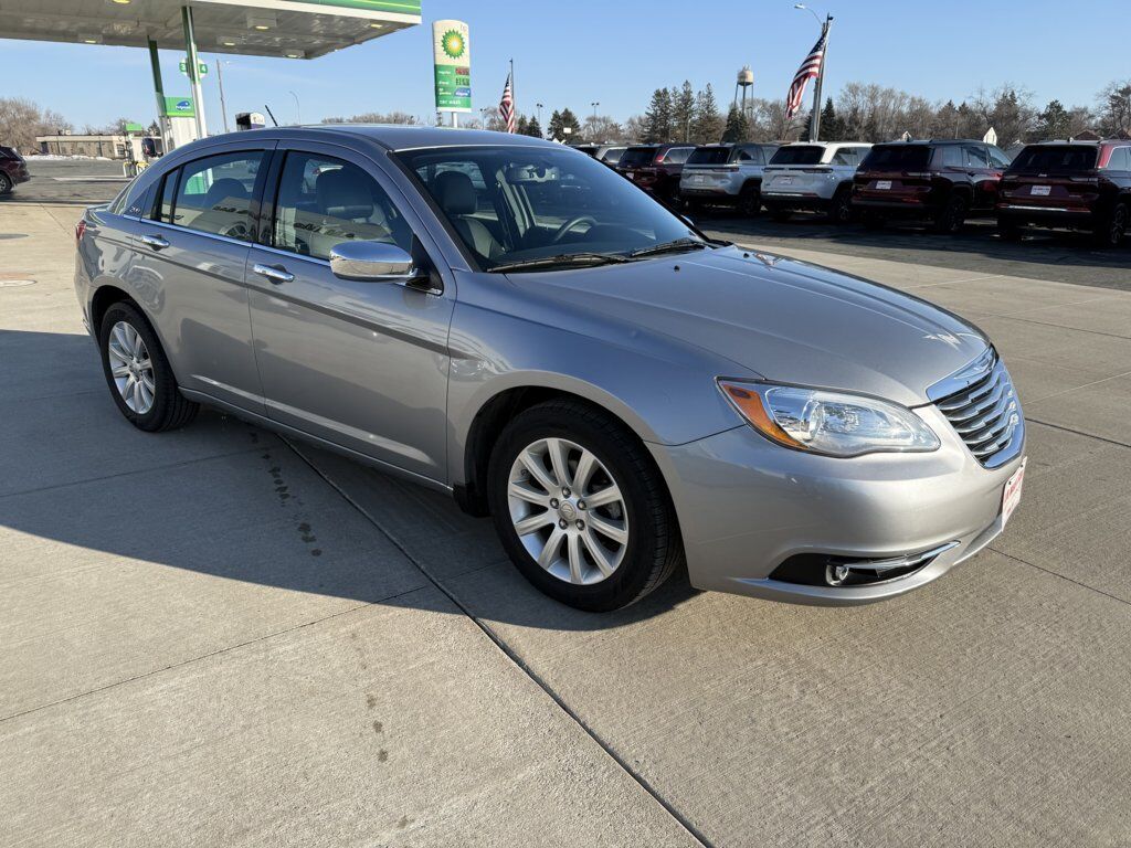 2014 CHRYSLER 200