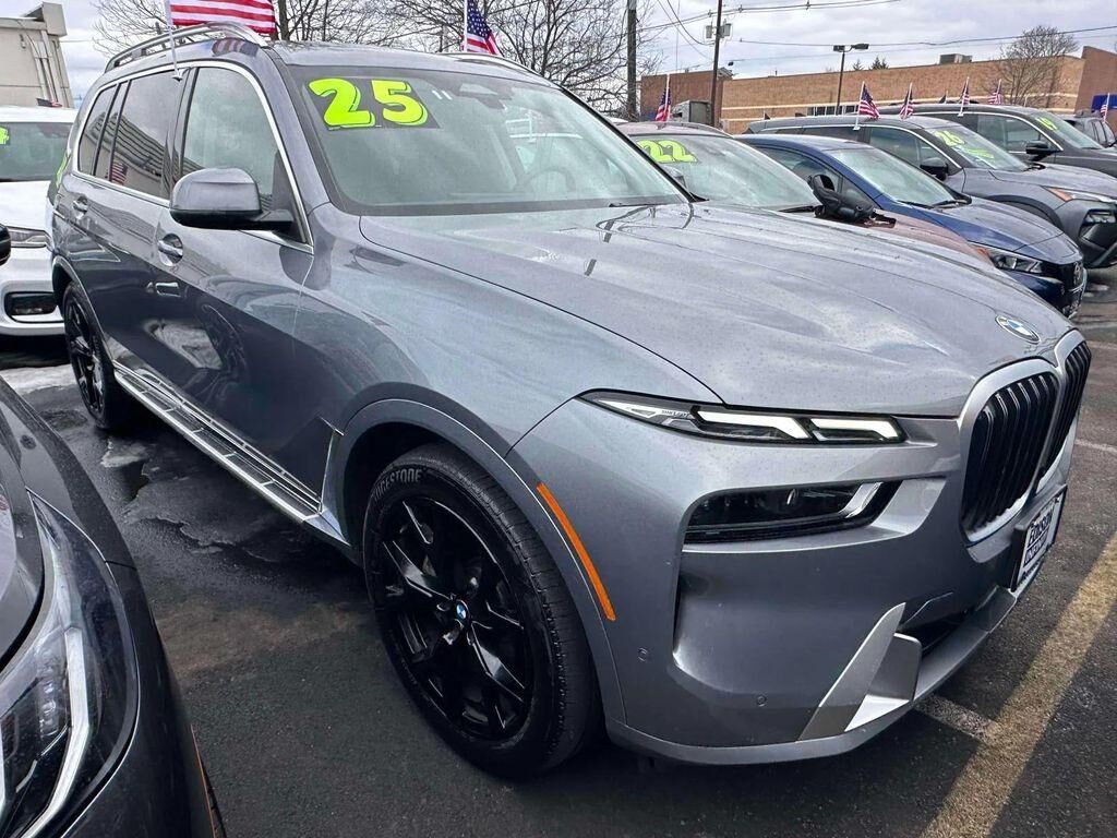 2025 BMW X7