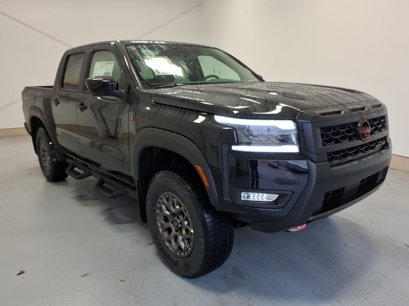 2026 NISSAN Frontier