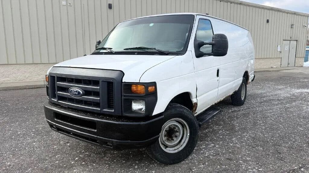 2012 FORD E-350