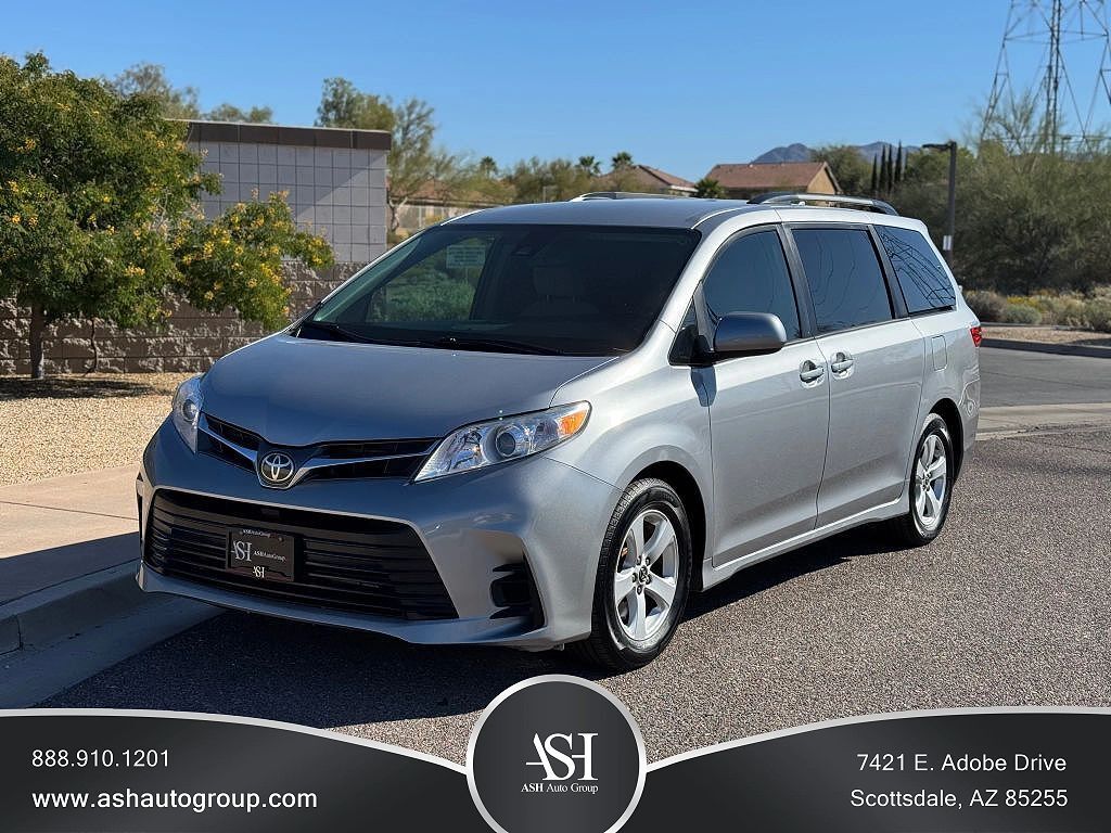 2018 TOYOTA Sienna