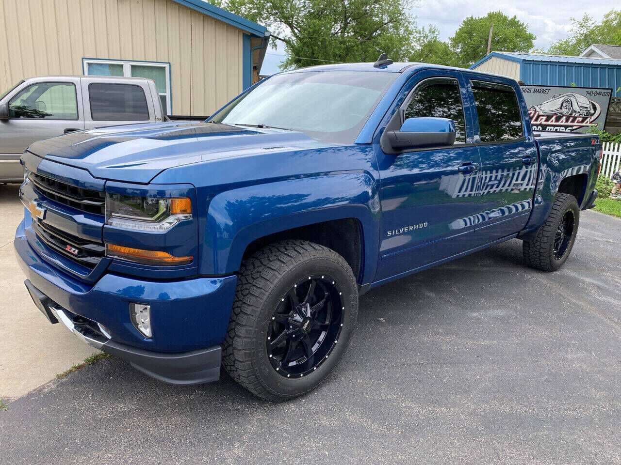 2018 CHEVROLET Silverado