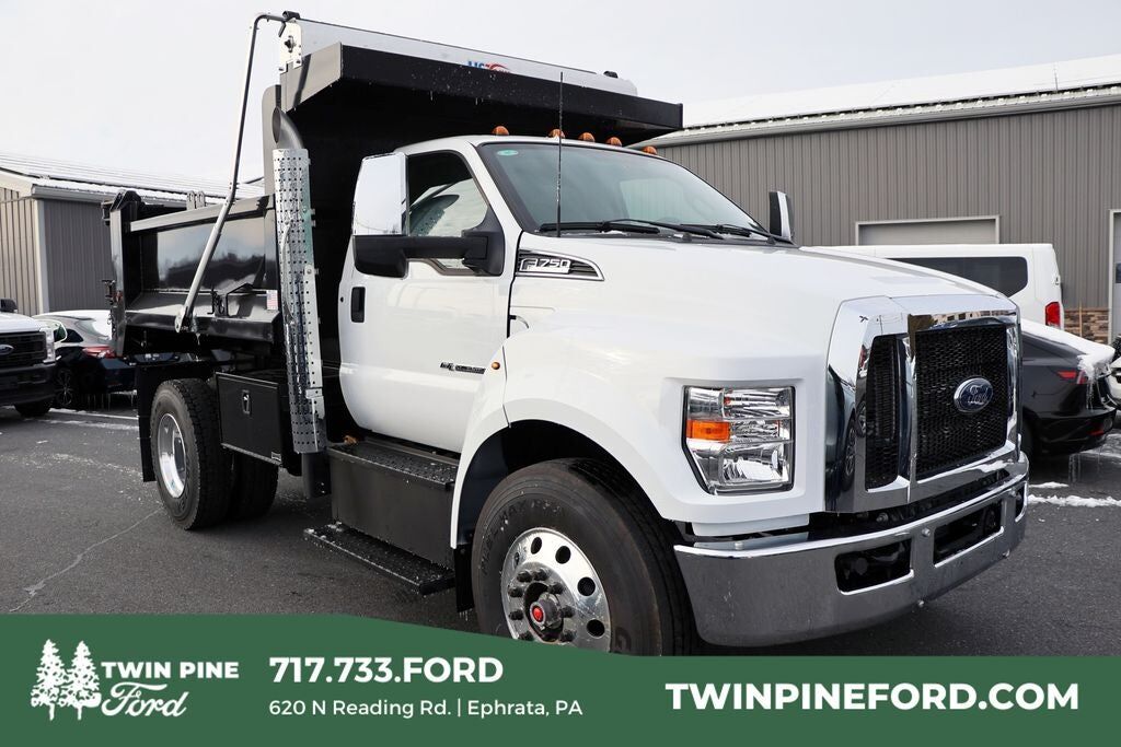 2025 FORD F-750