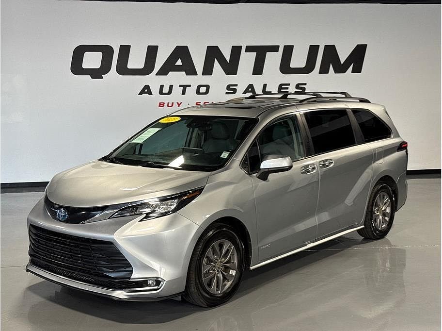 2021 TOYOTA Sienna