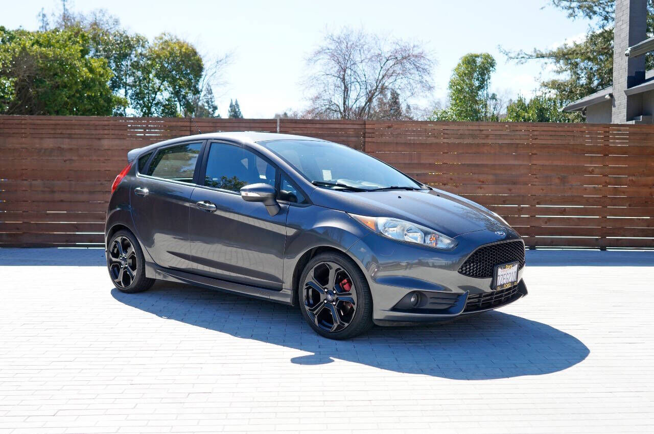 2017 FORD Fiesta