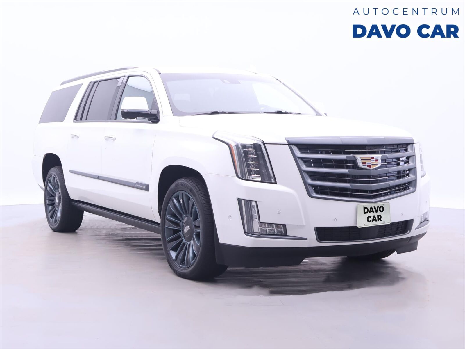 2017 CADILLAC Escalade ESV