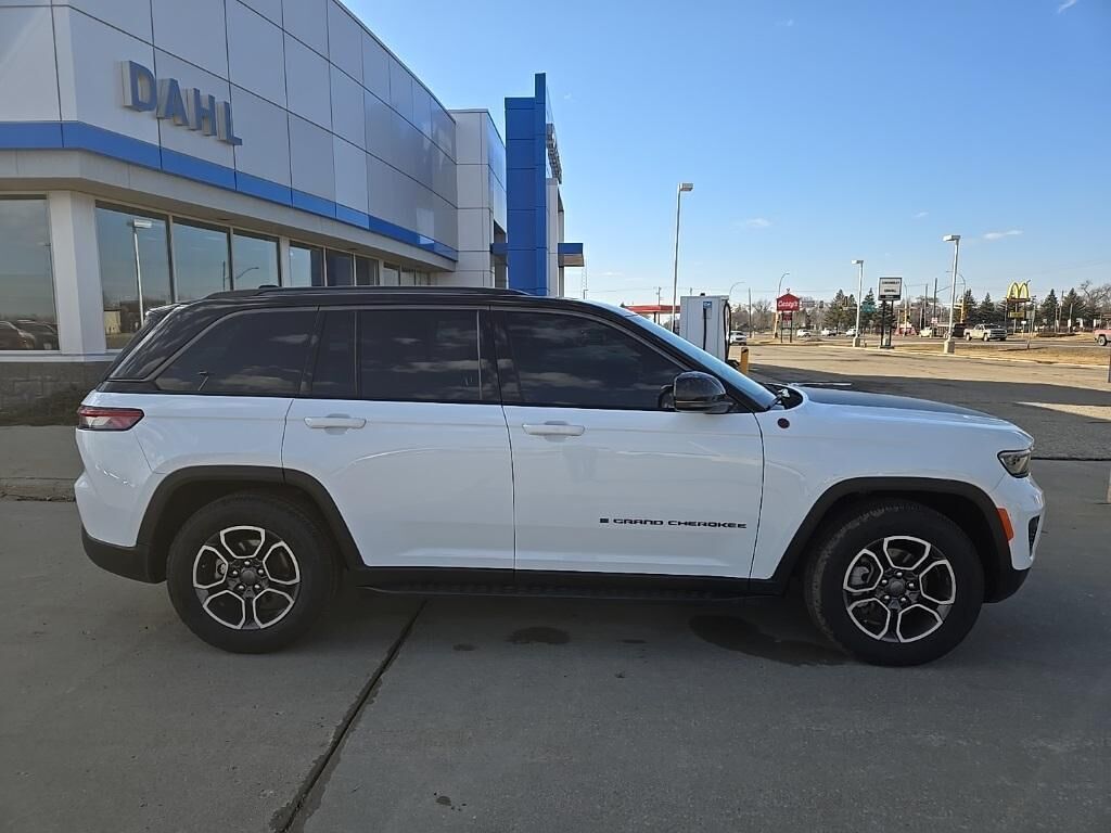 2022 JEEP Grand Cherokee