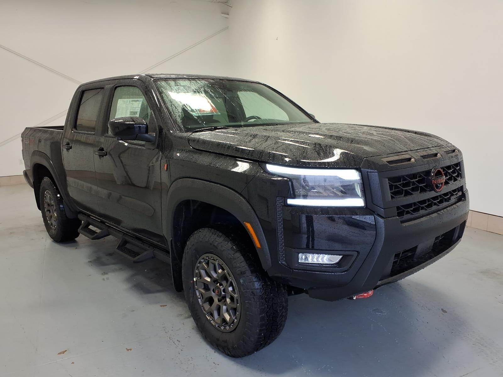 2026 NISSAN Frontier