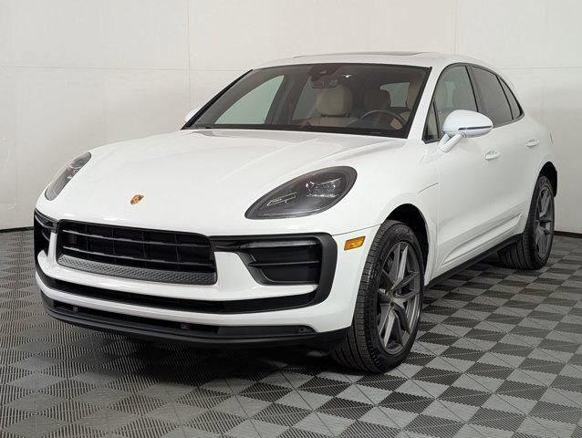 2022 PORSCHE Macan