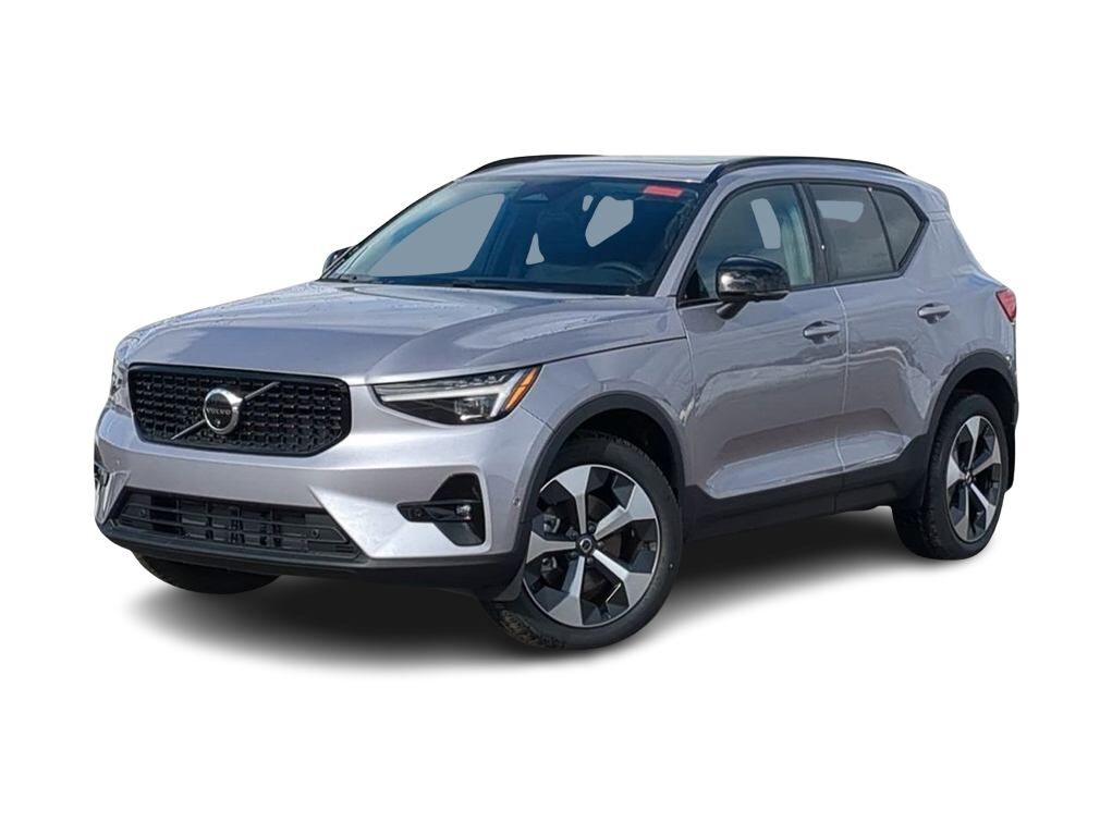 2026 VOLVO XC40