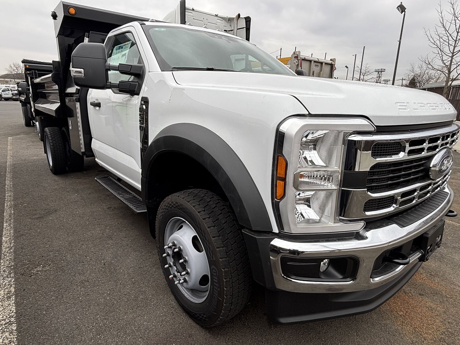 2025 FORD F-550