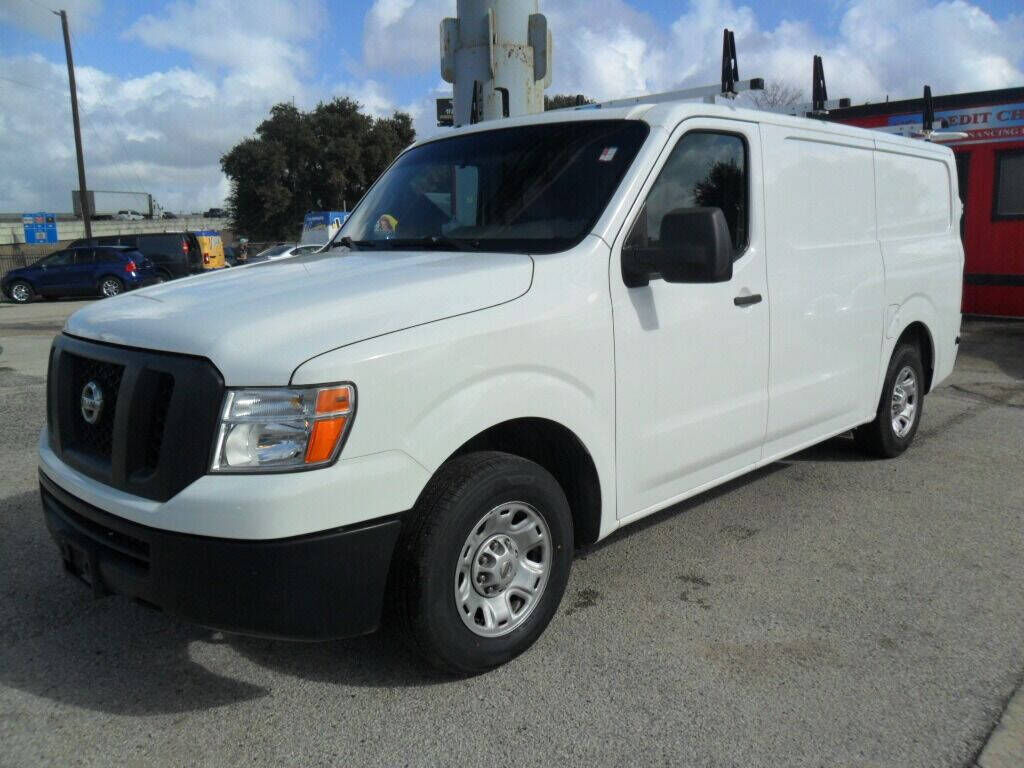 2018 NISSAN NV