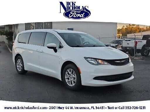 2023 CHRYSLER Voyager