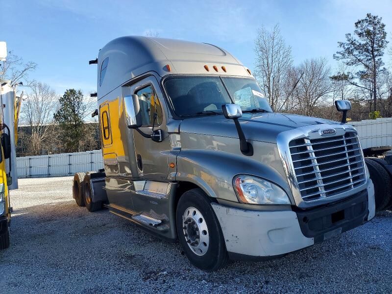 2020 FREIGHTLINER Cascadia