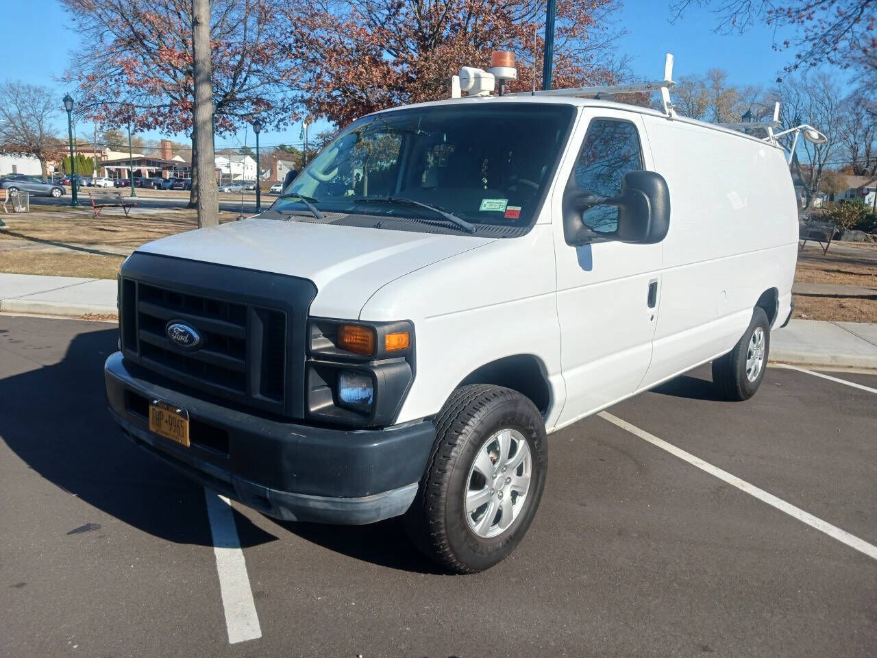 2013 FORD E-250