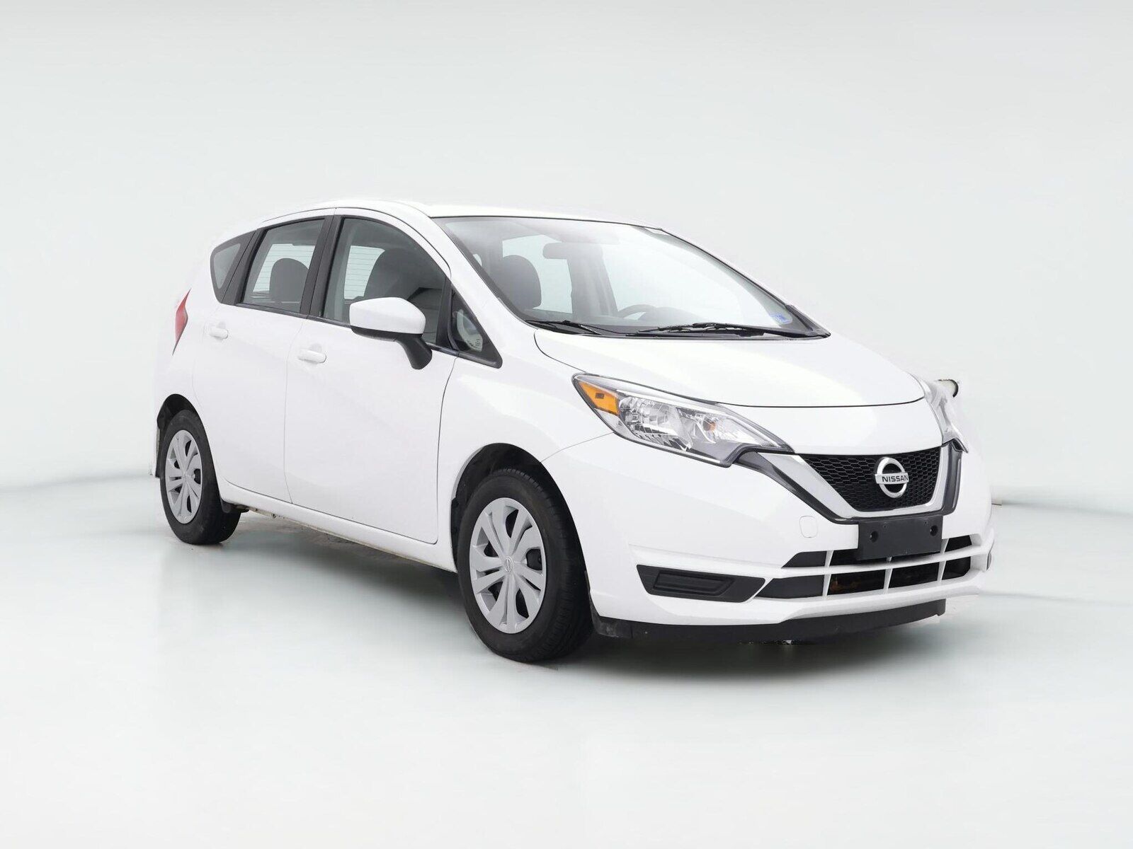 2017 NISSAN Versa
