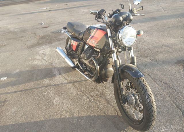 2014 MOTO GUZZI V7 II Special