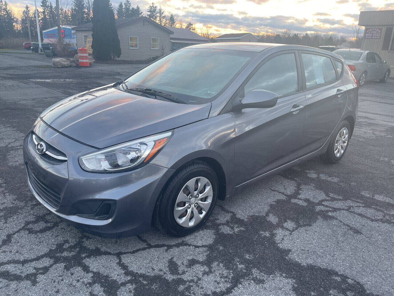2015 HYUNDAI Accent