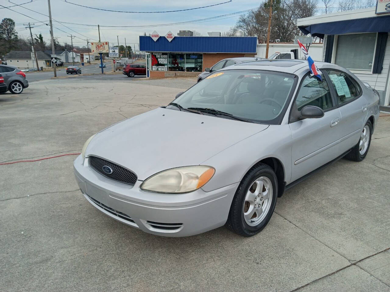 2005 FORD Taurus