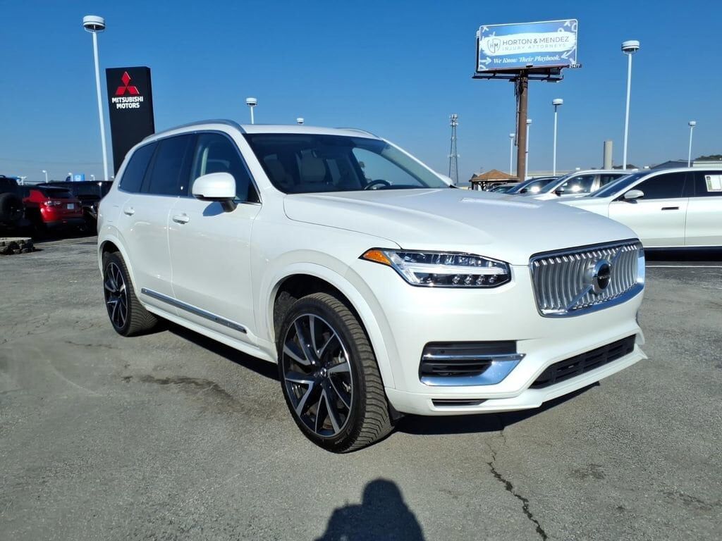 2022 VOLVO XC90