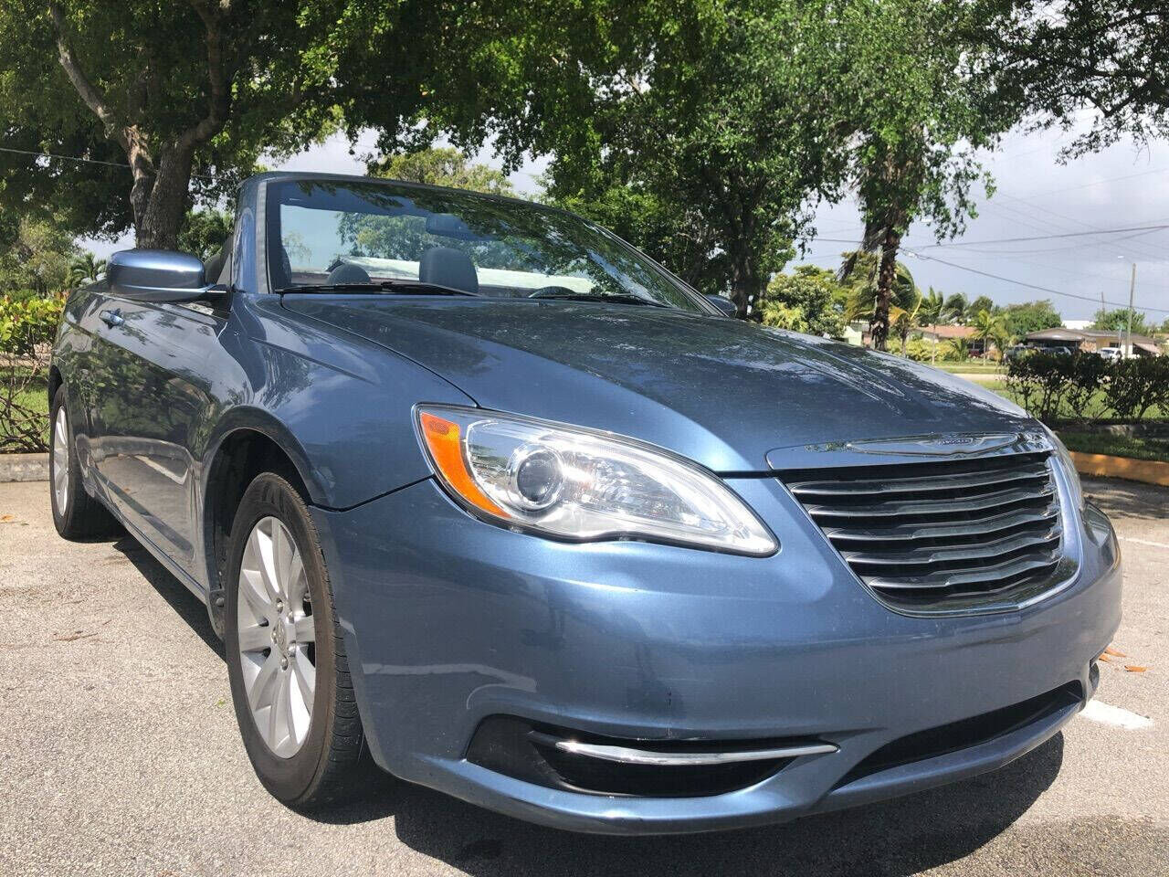 2011 CHRYSLER 200