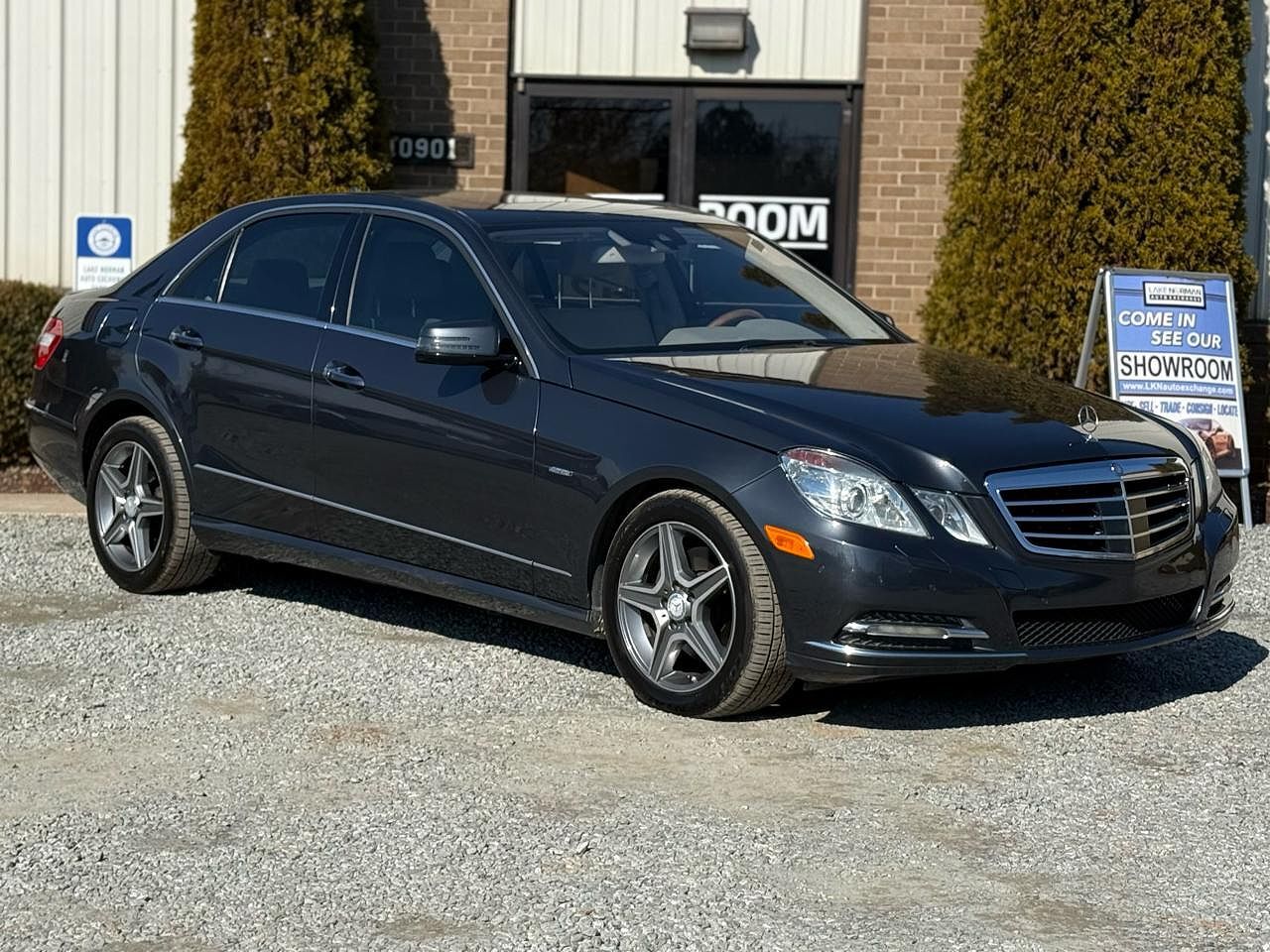 2011 MERCEDES-BENZ E-Class