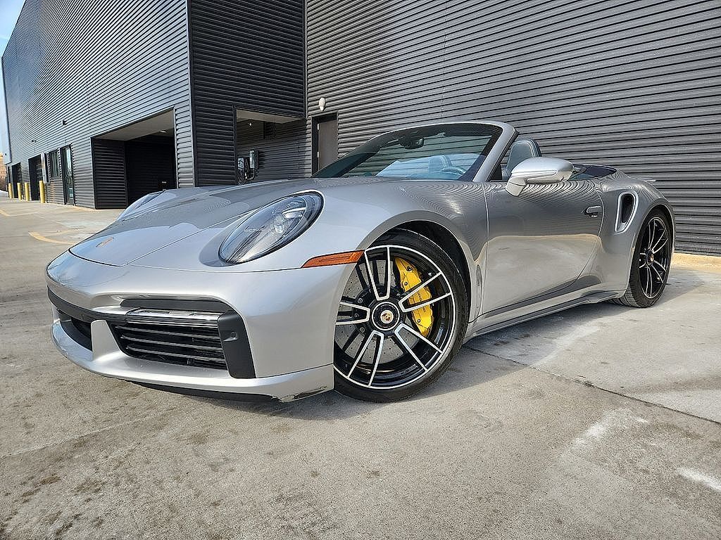 2021 PORSCHE 911